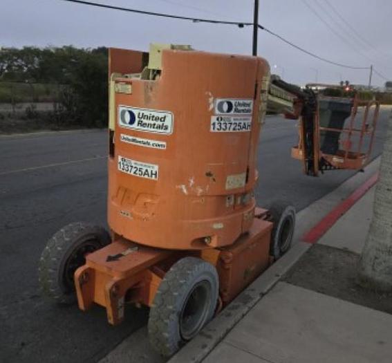 Used JLG Electric 30ft boom