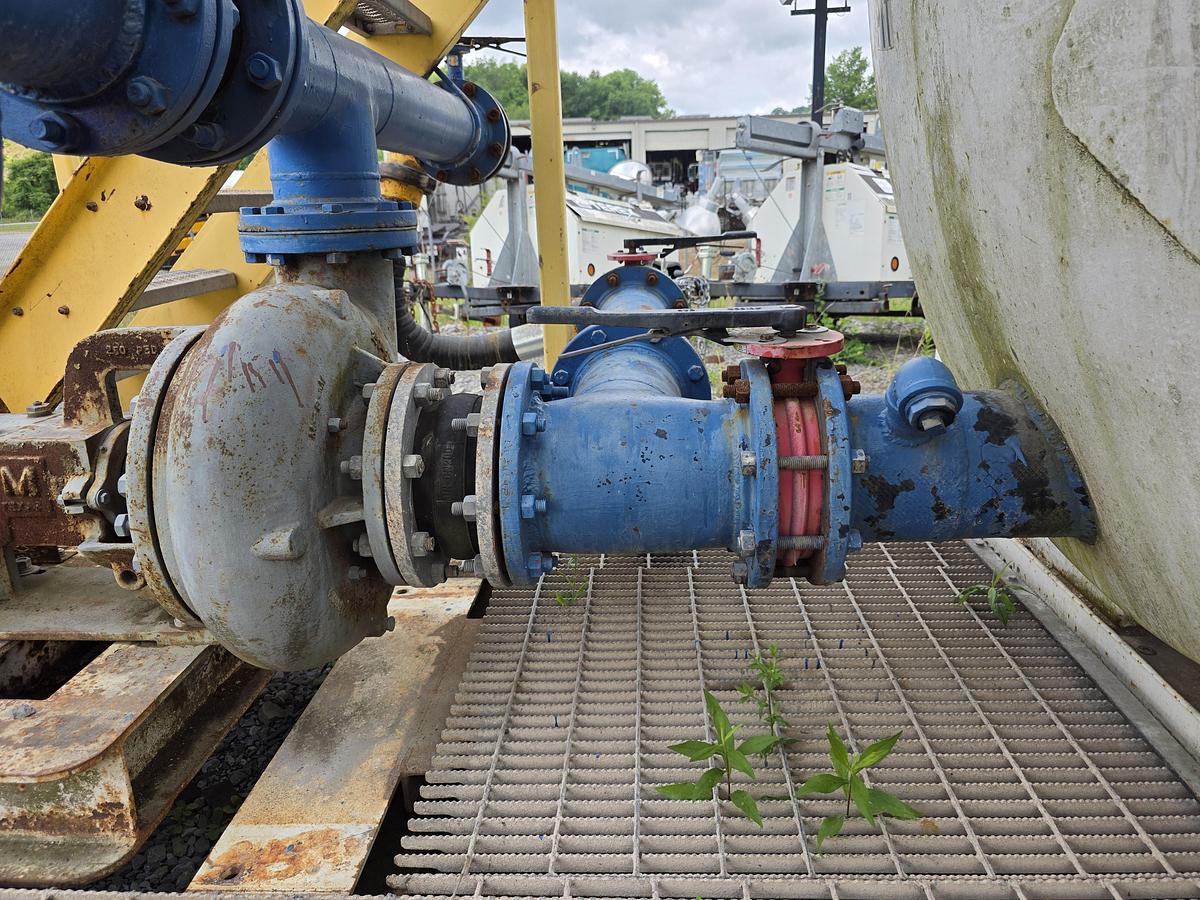 Used Baker Hughes 200 BBL Mix Plant