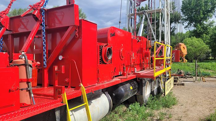 Used Franks 400 Workover Rig