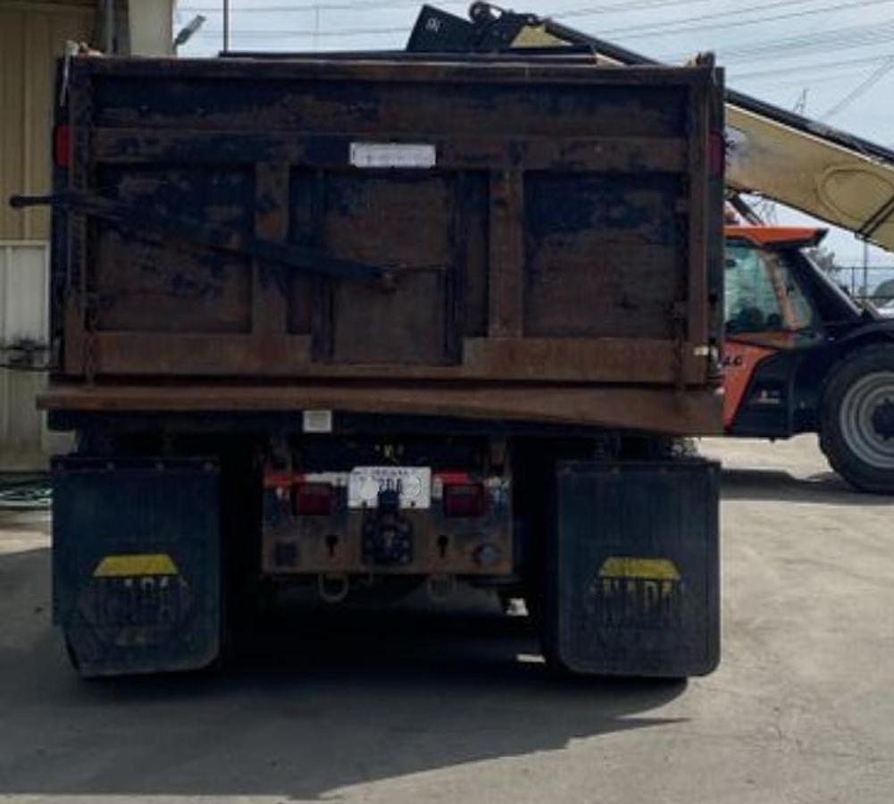 Used 2020 Freightliner 10 - 14 yard dump truck