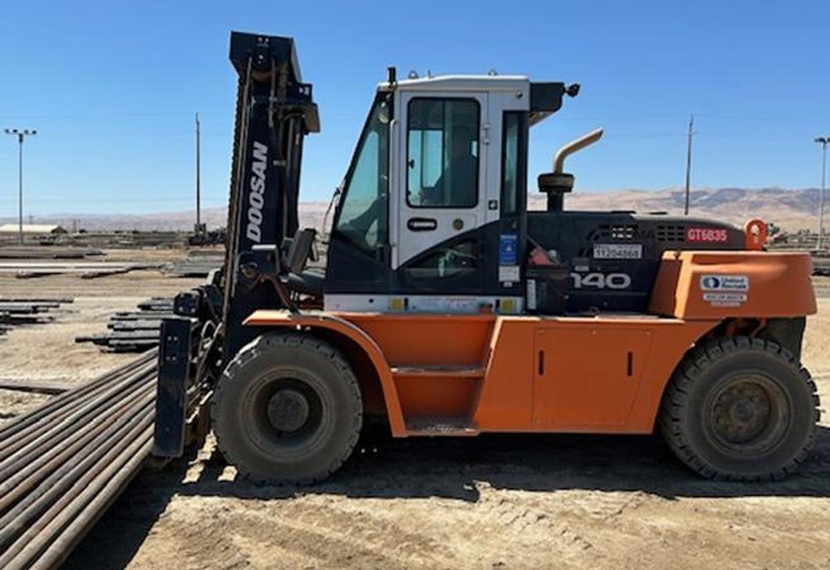 Used 2021 Doosan D140S-7 28,600 Lbs forklift