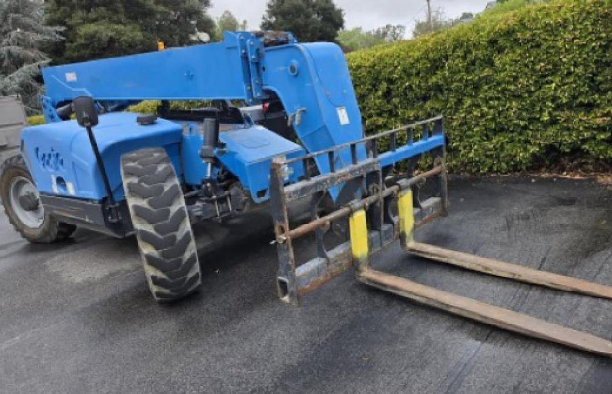 Used 2014 Genie GTH-844