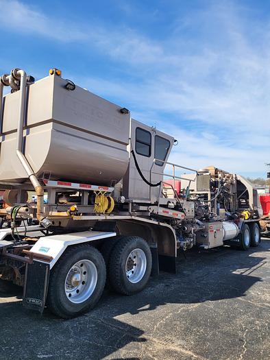 Used 2008 Kenworth Acid Stimulation Trailer