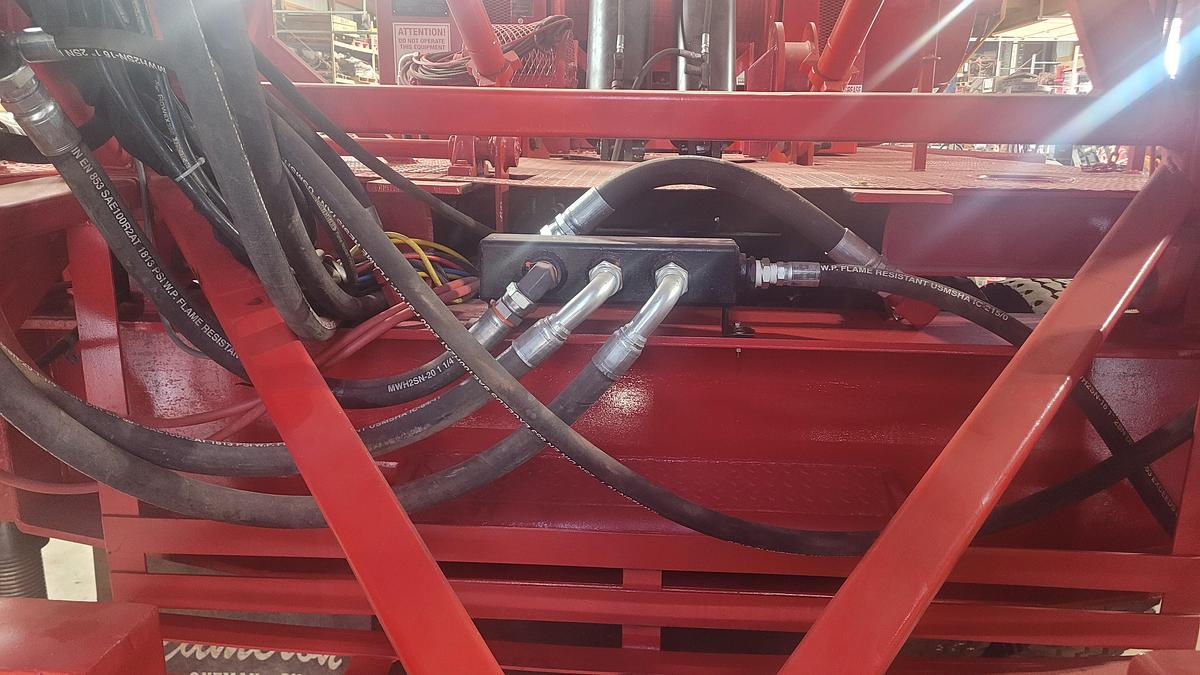 Refurbished Cameron 550 Workover Rig