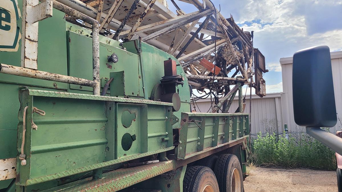 Used 1980 Franks 1287 Workover Rig