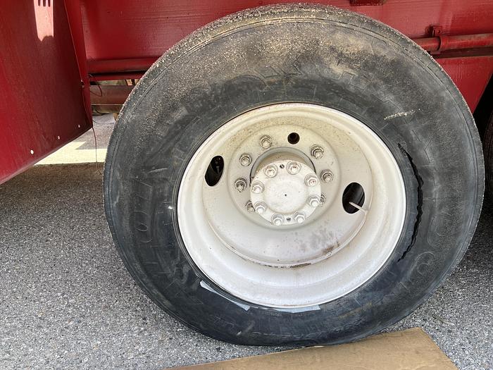 Used 1982 Franks Explorer 300 Carrier