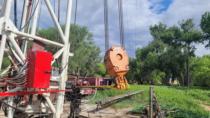 Used Franks 400 Workover Rig