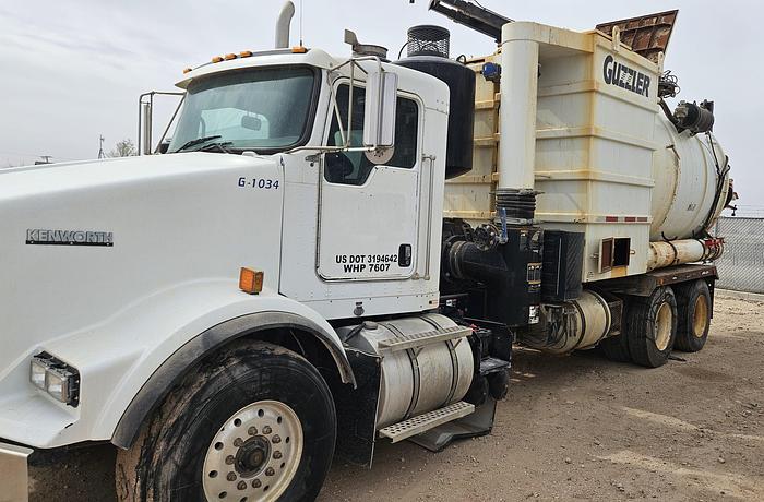 Used 2015 Guzzler Vacuum Excavator Truck