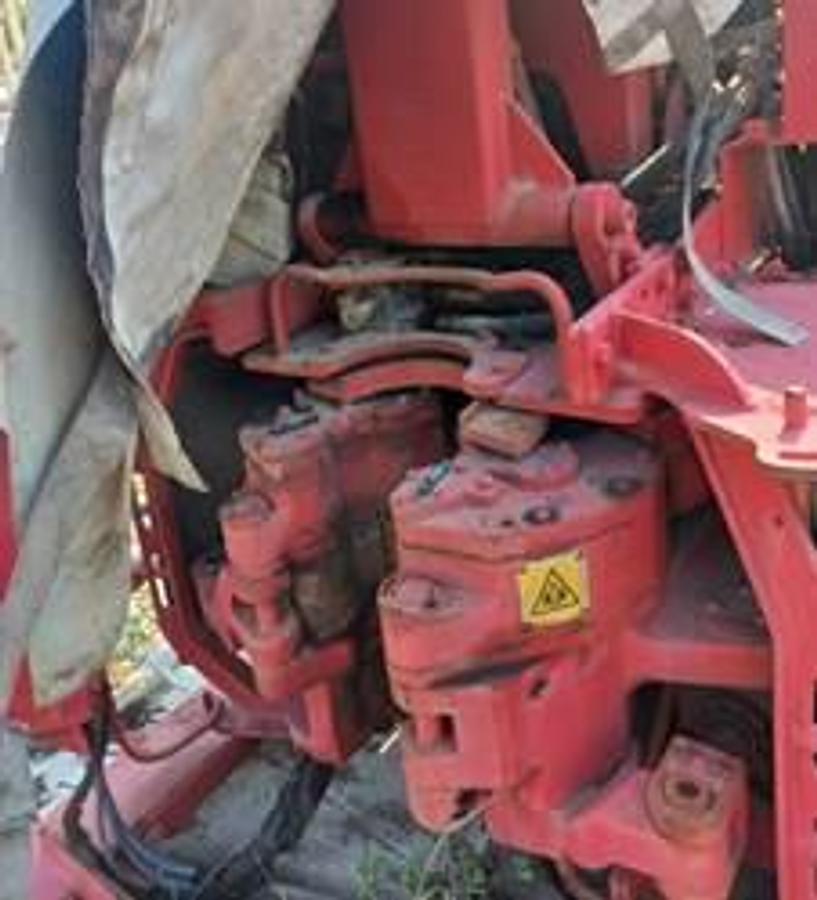 Used Skytop Brewster N-46 900 HP Drilling Rig
