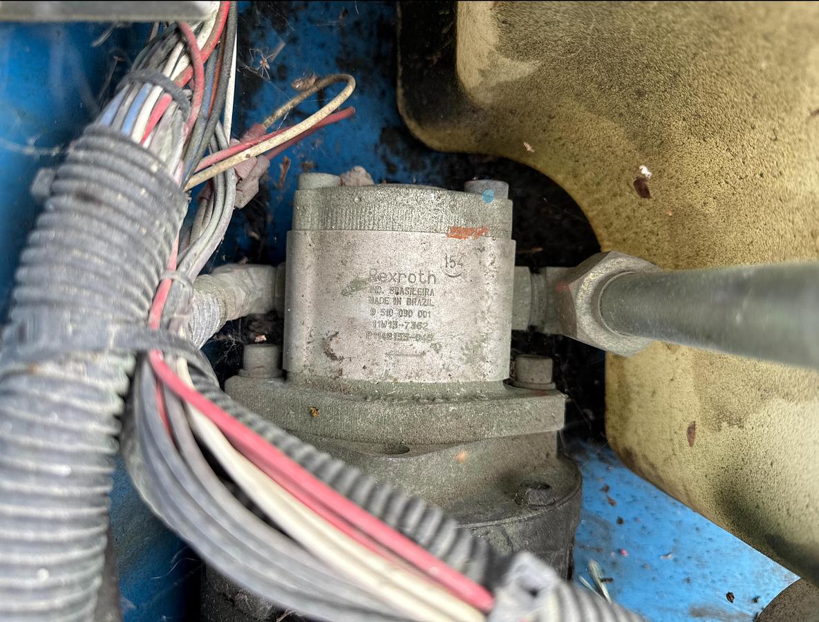 Used 2000 Genie Industries GS-3246