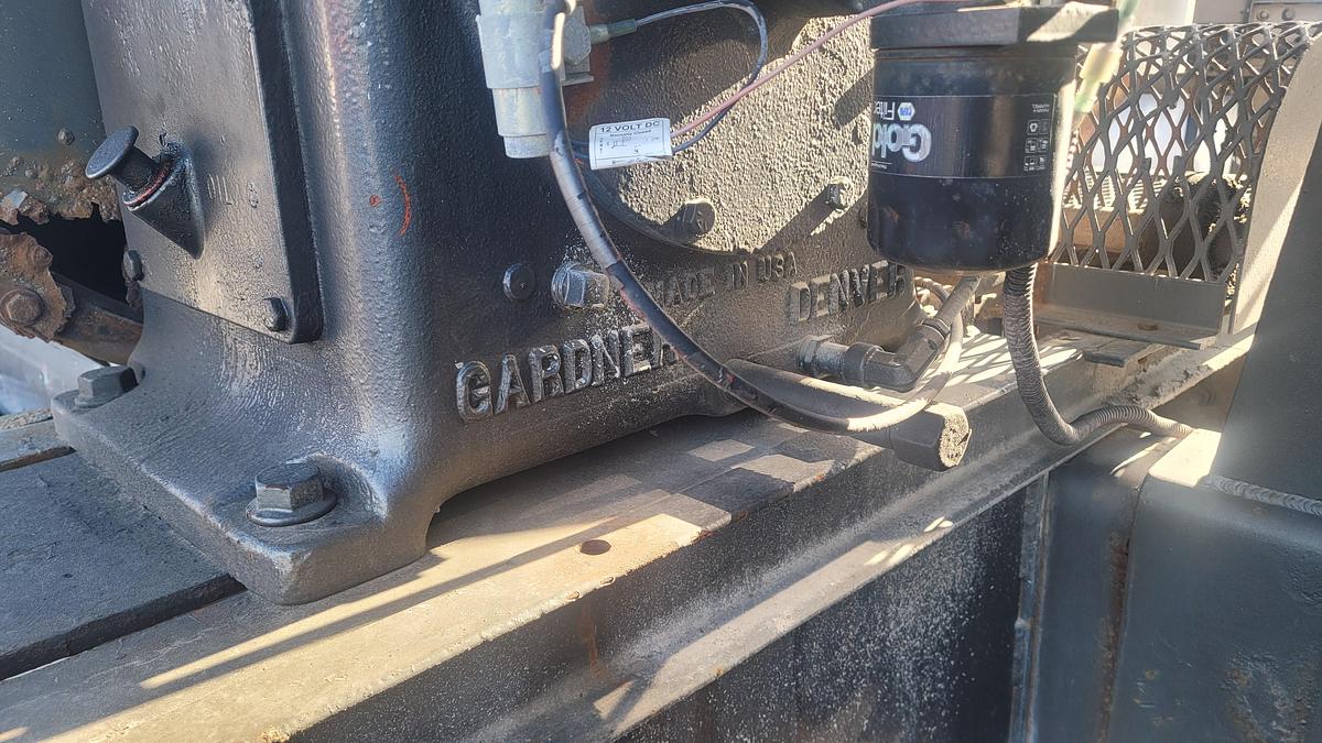 Used 2004 International Paystary Bulk Truck