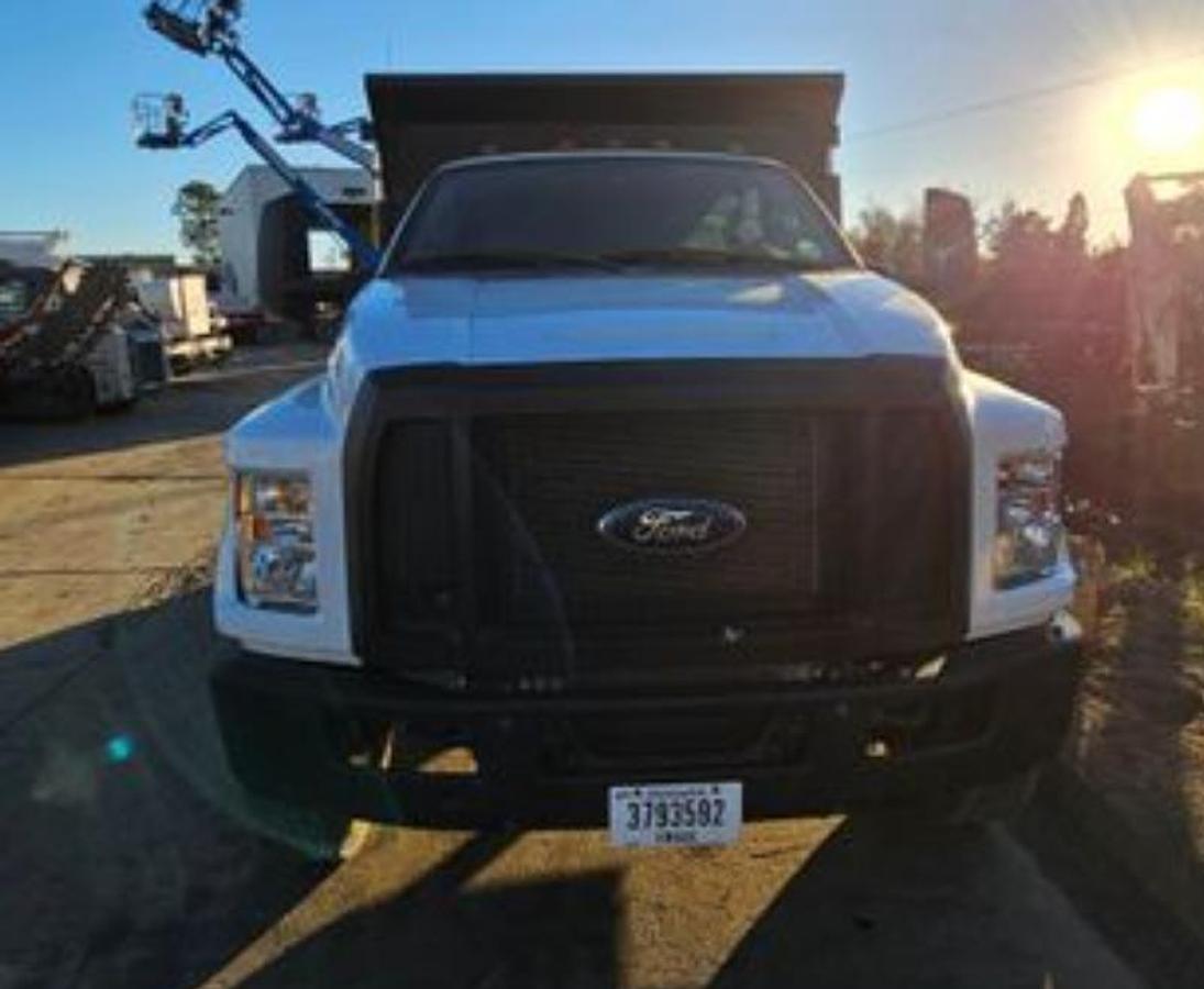 Used 2019 FORD F-750SD 5 Yard dump truck