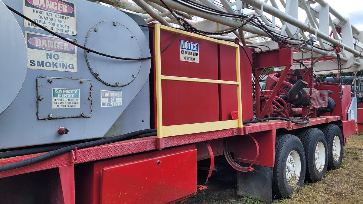 Used 2005 Lanco 750 Workover Rig