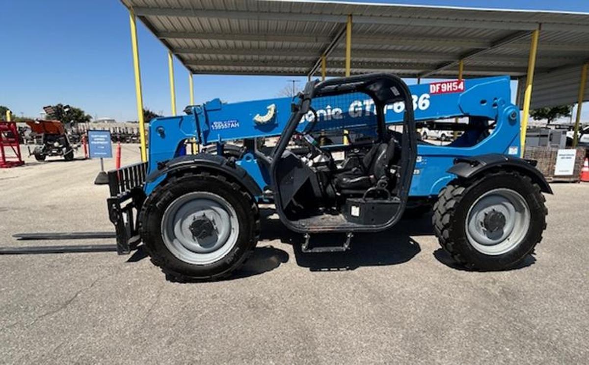 Used 2015 Genie GTH-636