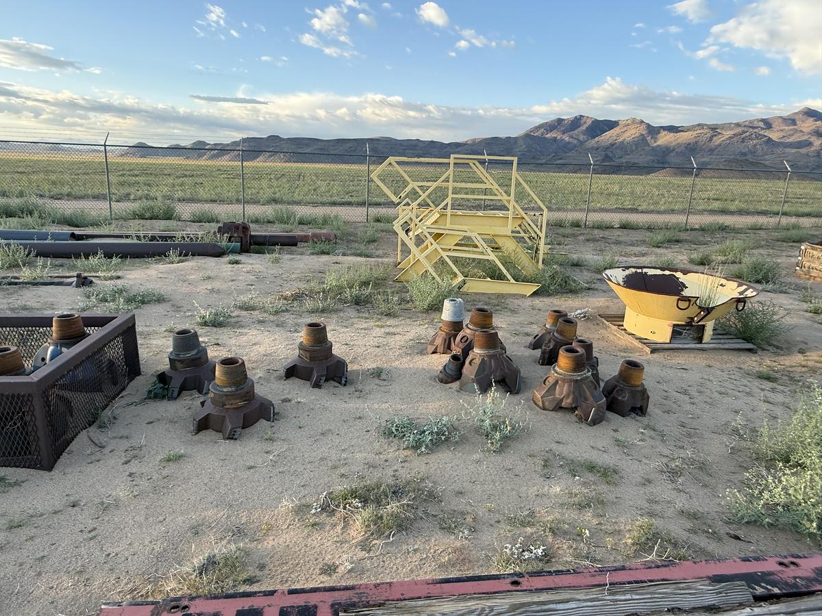 Used Hopper 102' X 260,000 #