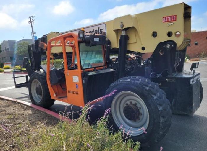 Used 2015 JLG 12k Reach Forklift G12-55A