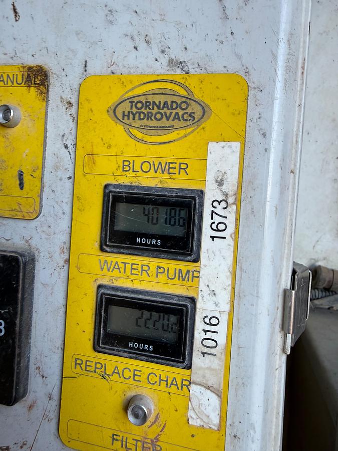 Used 2014 Tornado F4SL Hydro Excavator