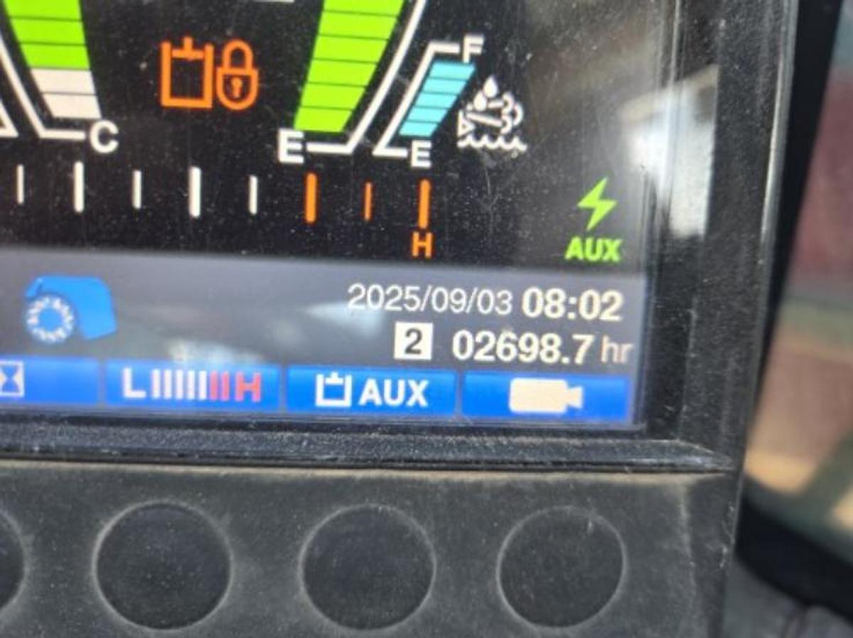 Used 2020 TAKEUCHI TL12V2-CR