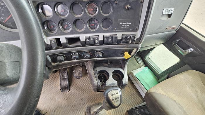 Used 2015 Guzzler Vacuum Excavator Truck