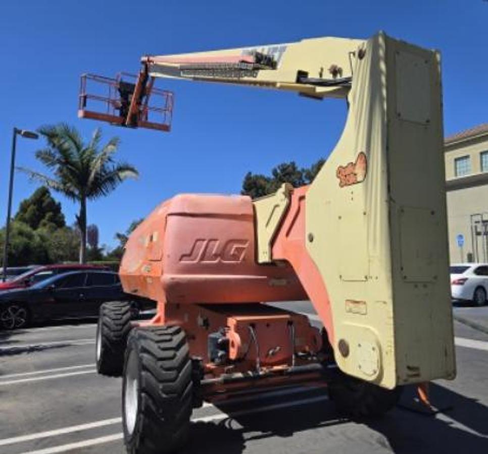 Used 2015 JLG 800AJ