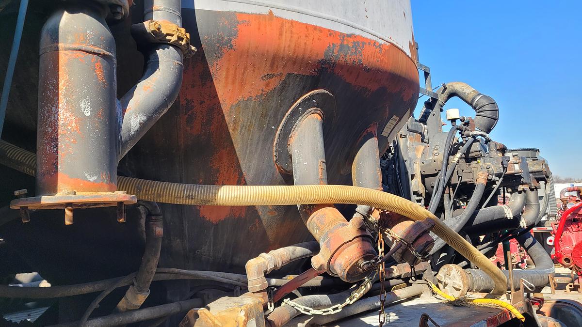 Used 2008 International Cement Pumper