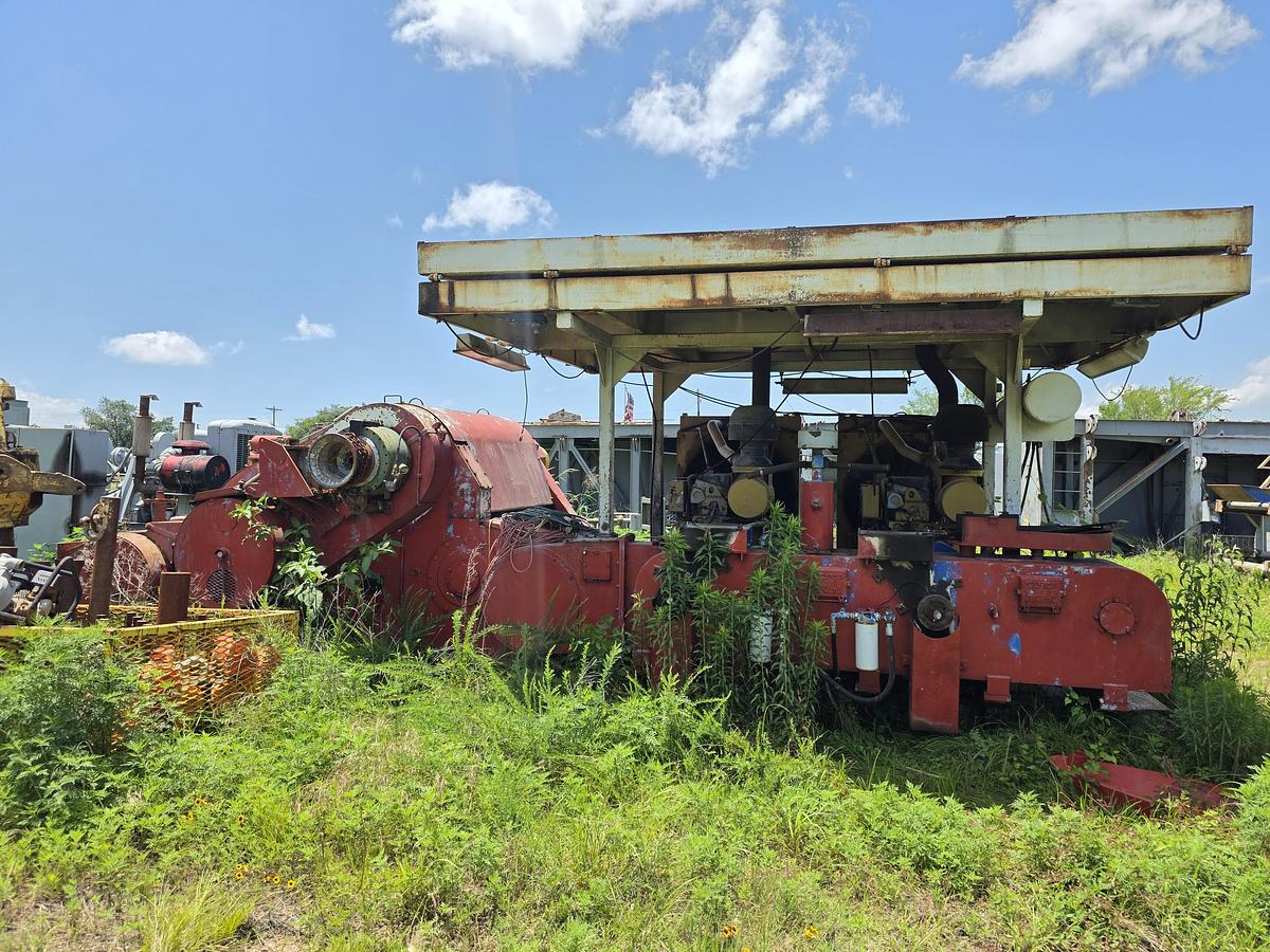 Used Skytop Brewster N-46 900 HP Drilling Rig