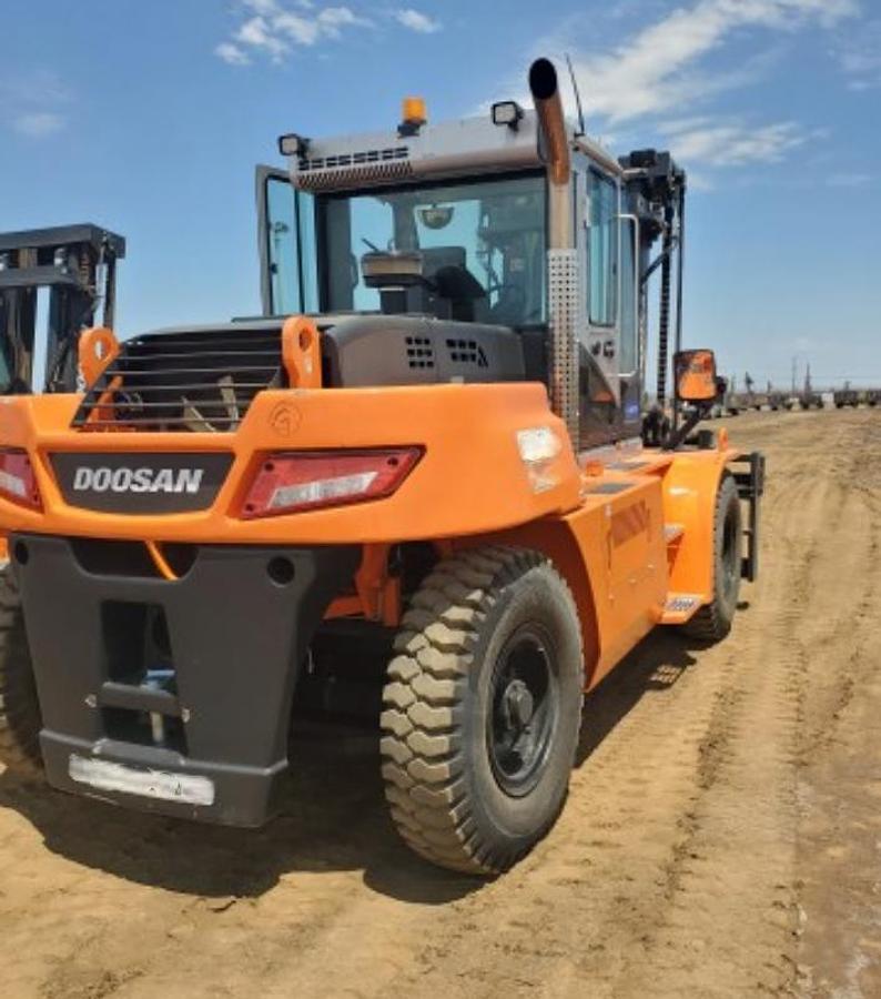 Used 2021 Doosan D160S-7 36K Warehouse forklift