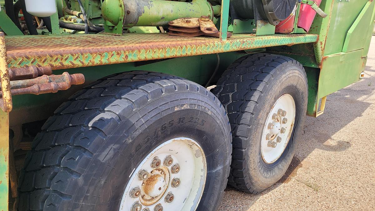 Used 1980 Franks 300 Workover Rig