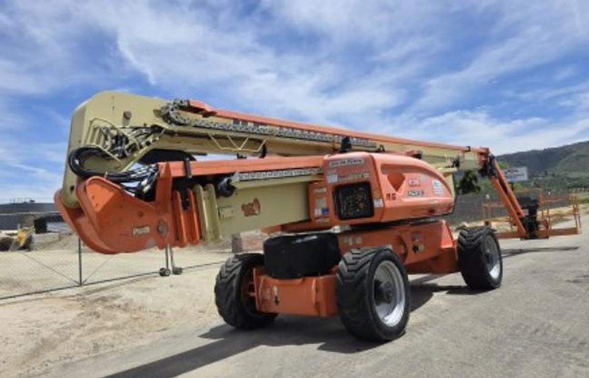 Used 2011 JLG 1250AJP 125' ARTICULATING BOOM 4WD