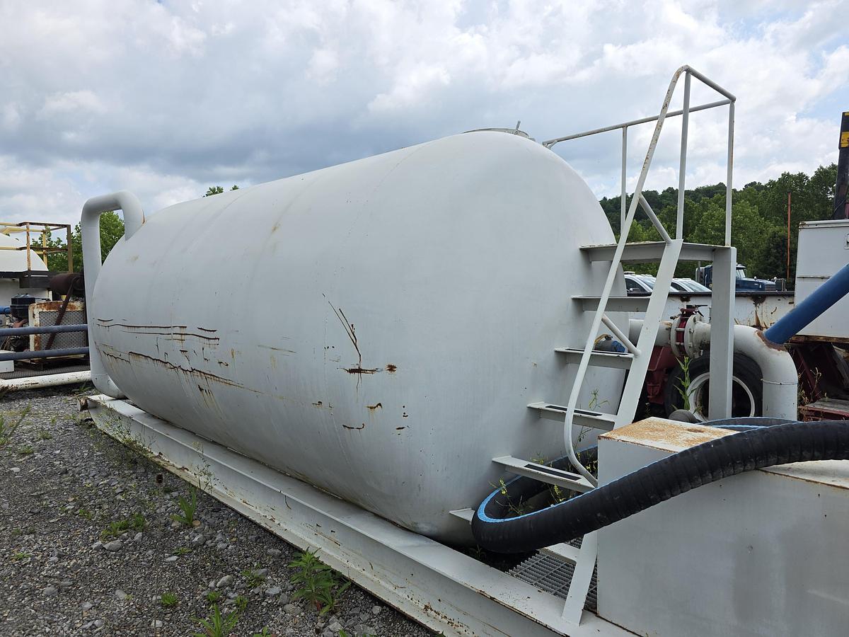 Used Baker Hughes 200 BBL Mix Plant
