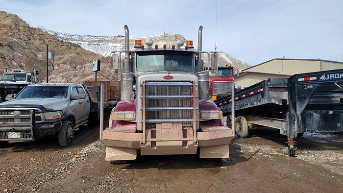 Used 2007 Peterbilt 375 Winch Truck