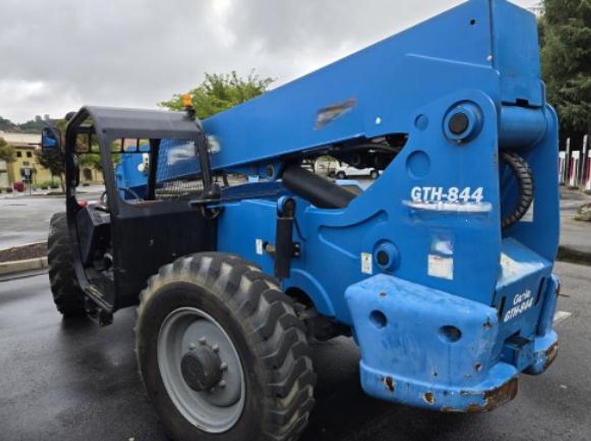 Used 2014 Genie GTH-844