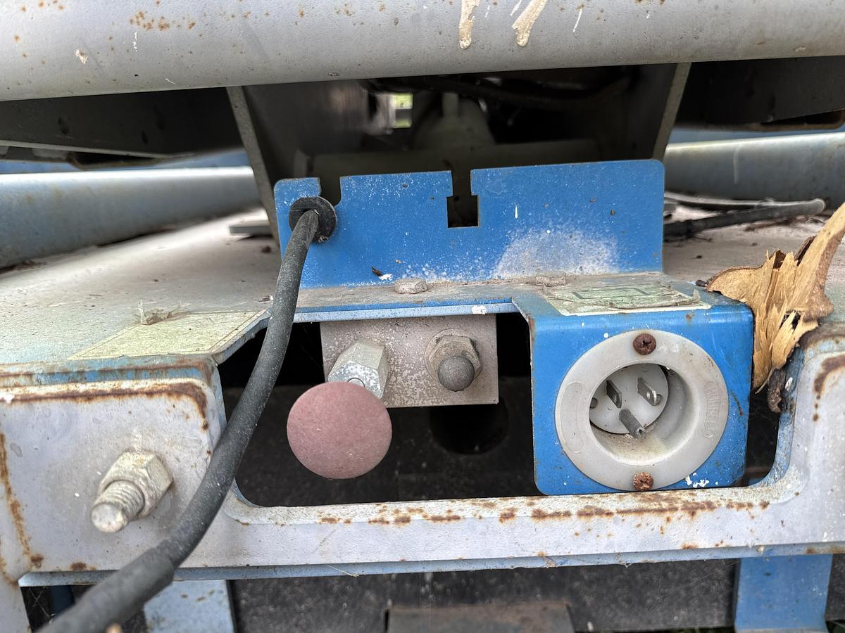 Used 2000 Genie Industries GS-3246