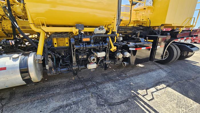 Used 2008 Kenworth Acid Stimulation Trailer