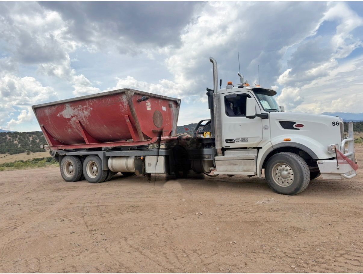 Used 2023 Peterbilt 567 Winch Truck