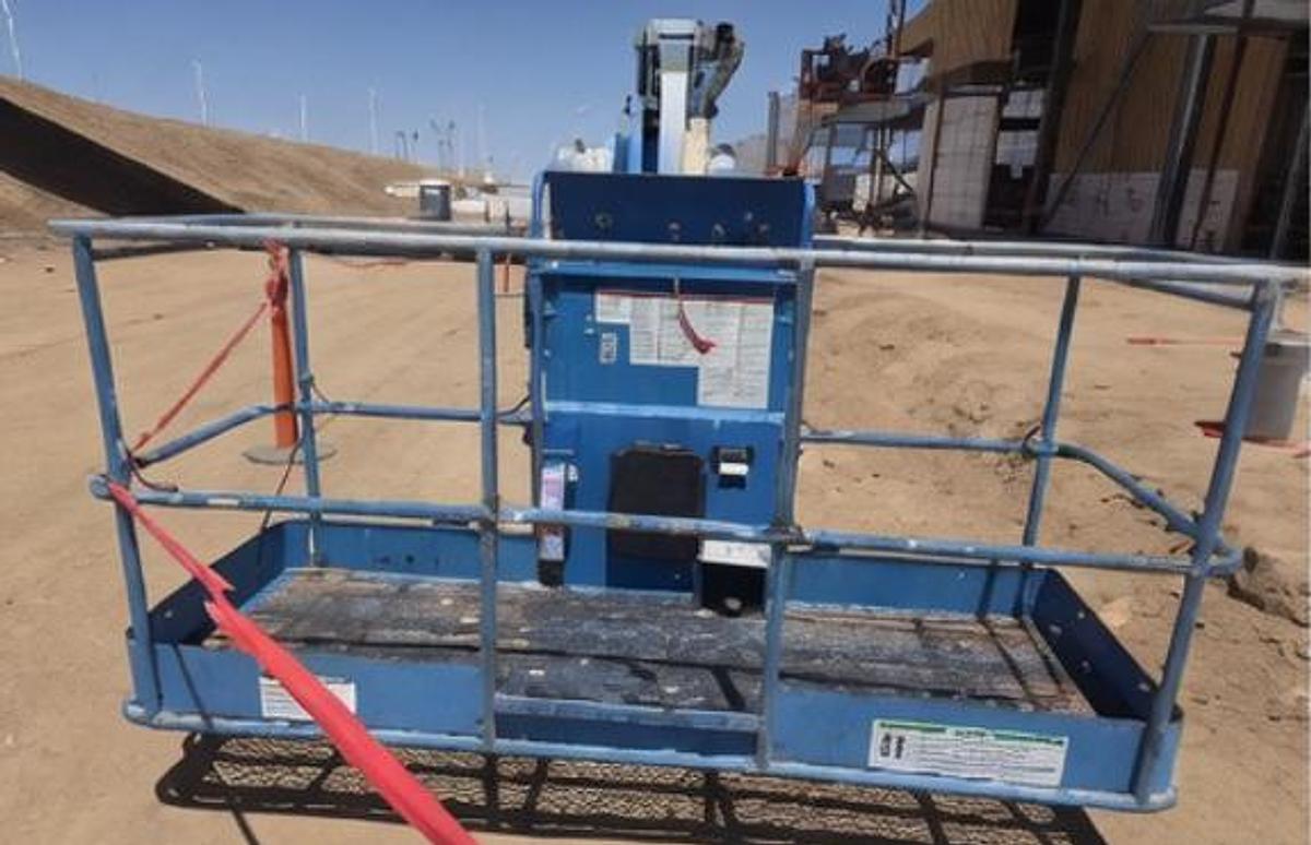 Used 2013 Genie Z-80/60 80' Articulating Boom Lift