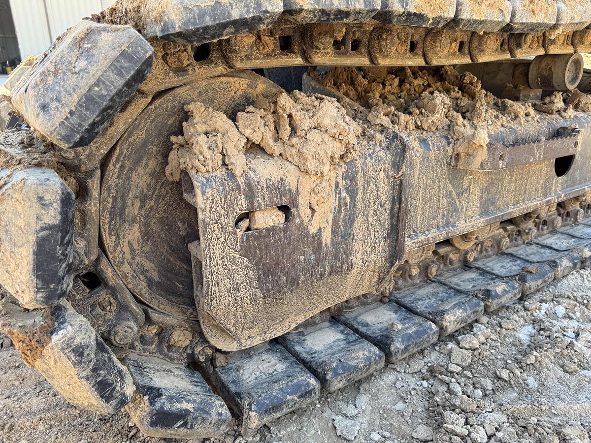 Used 2022 KOMATSU PC138-11