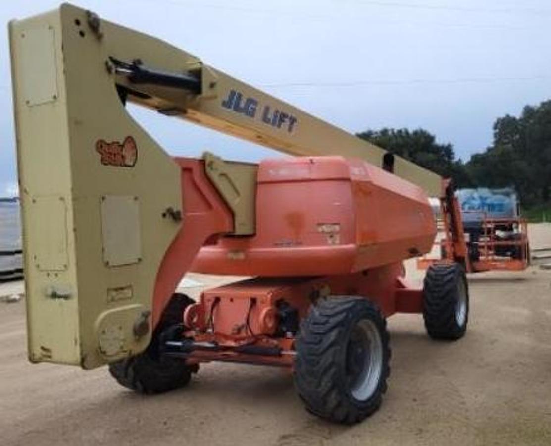 Used 2015 JLG 800AJ