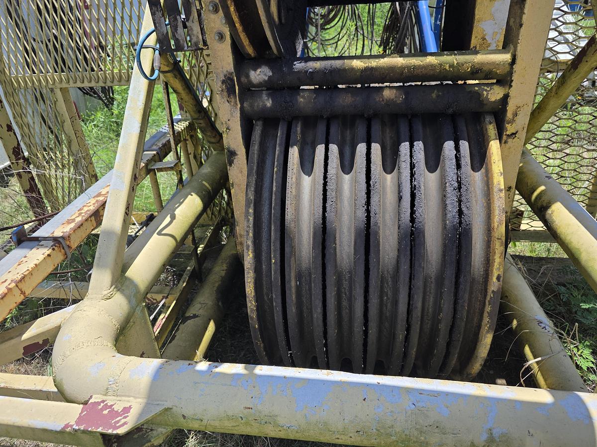 Used Skytop Brewster N-46 900 HP Drilling Rig