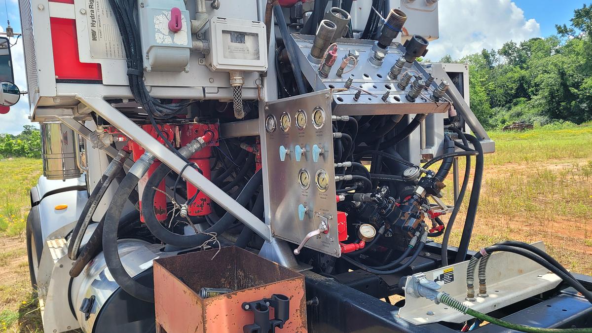 Used 2007 NOV Hydra Rig Coiled Tubing Unit