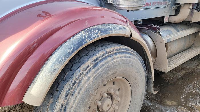 Used 2007 Peterbilt 375 Winch Truck