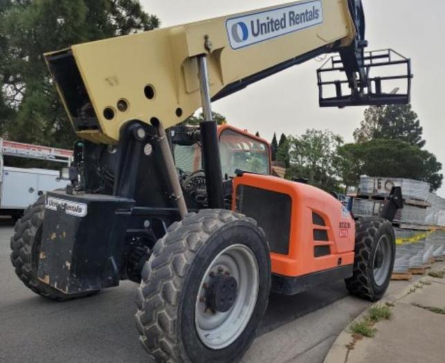 Used 2015 JLG 12k Reach Forklift G12-55A