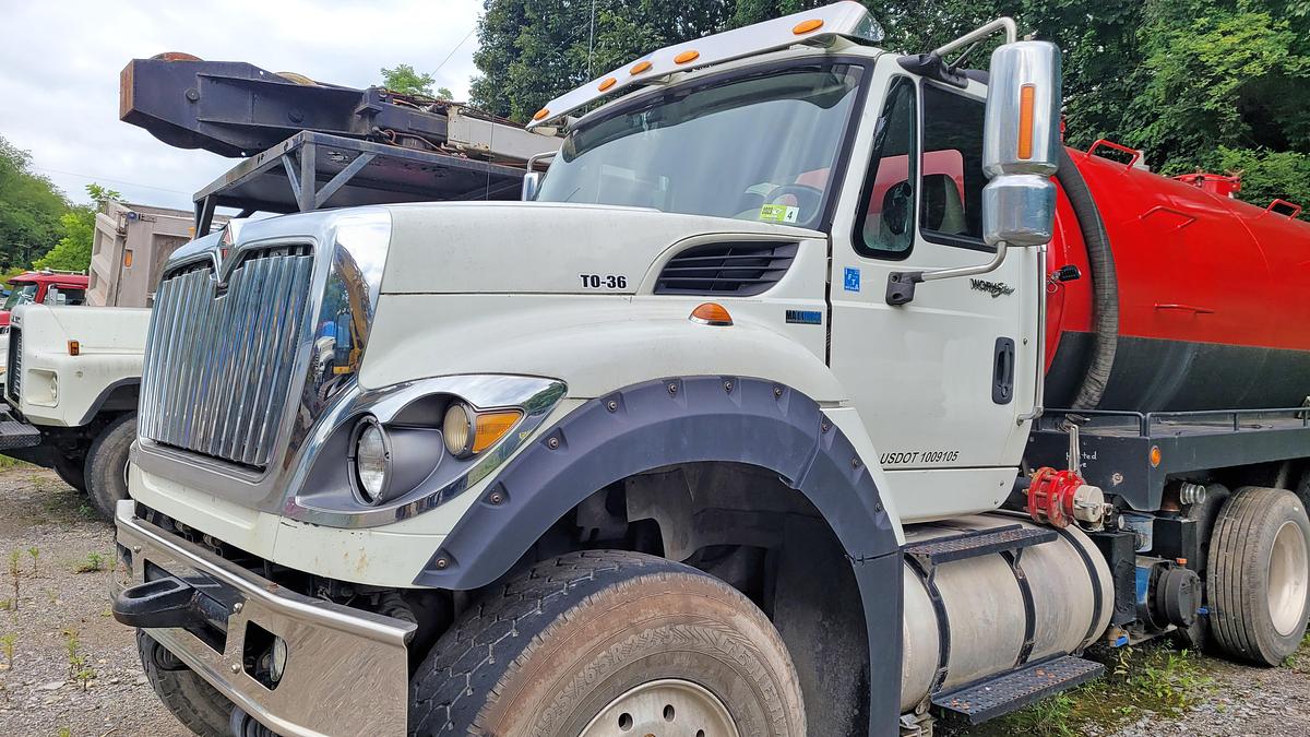 Used 2011 International WorkStar Vacuum Truck