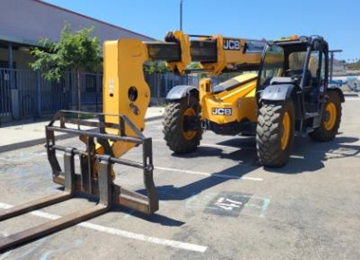 Used 2017 JCB 507-42 Variable Reach Forklift – 1,691 HOURS