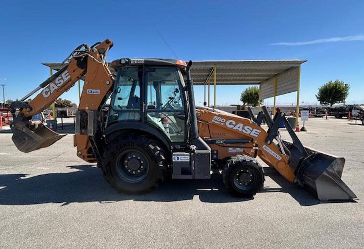 Used 2021 Case 580SN Extend-A-Hoe Backhoe