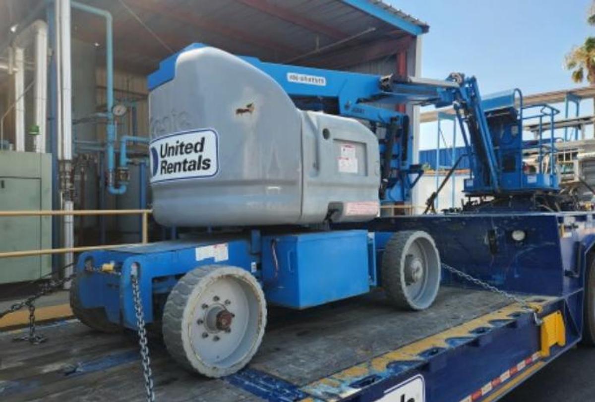 Used 2016 Genie 40ft Articulating Electric boom