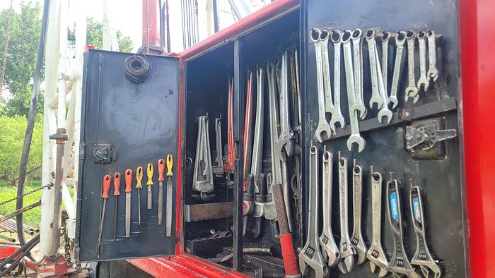 Used Franks 400 Workover Rig