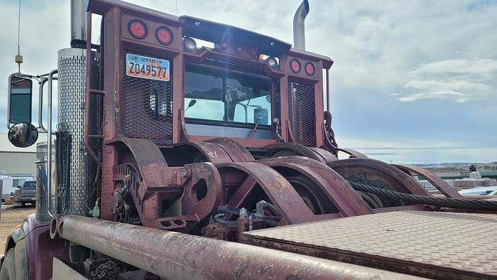 Used 2007 Peterbilt 375 Winch Truck
