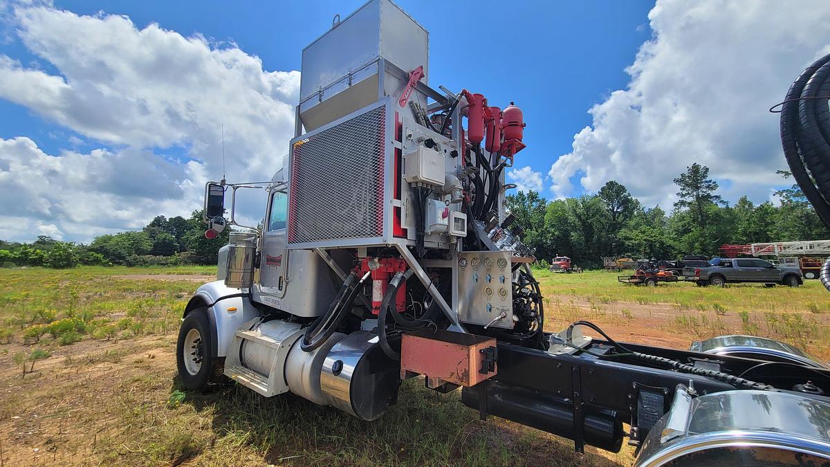 Used 2007 NOV Hydra Rig Coiled Tubing Unit