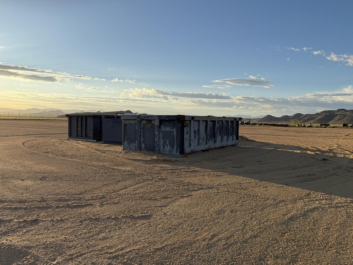 Used Hopper 102' X 260,000 #